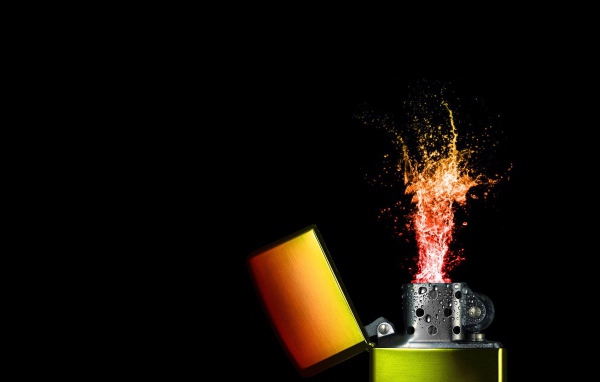 Фонтан искр из зажигалки