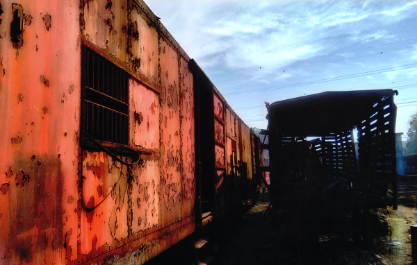 Старые ржавые вагоны