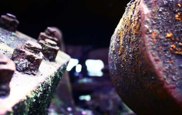 Ржавые гайки на механизме