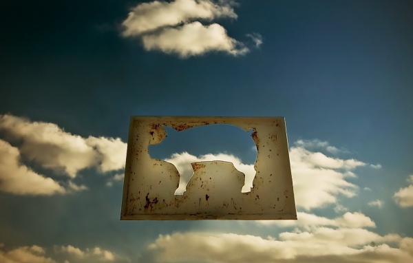 Силуэт свиньи на фоне неба