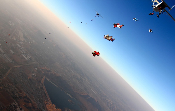 Прыгать с парашютом совсем не страшно