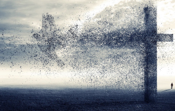 Птица вылетела из креста