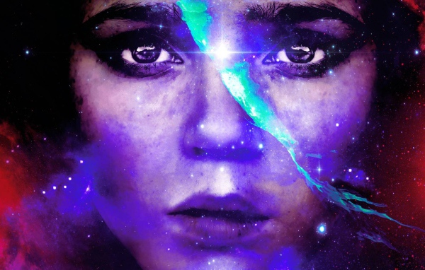 Грустная звездная девушка