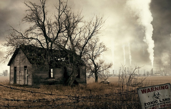 Заброшенный дом в опасной зоне