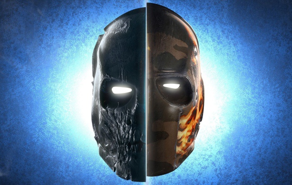 Деревянная и железная маска, голубой фон