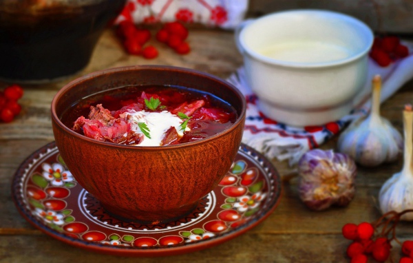 Тарелка ароматного борща