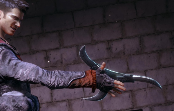 Бумеранг в руке Данте, игра Devil May Cry