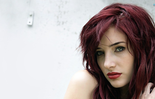 Милая девушка Сюзанна Кофи