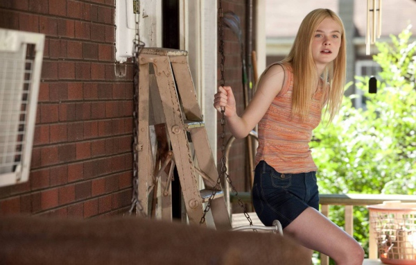 Девушка модель Элли Фанинг