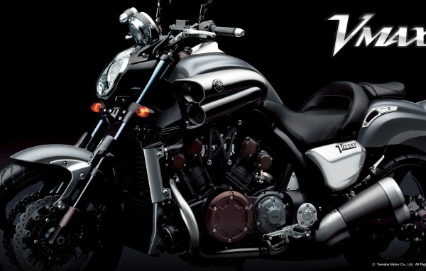 Мотоцикл Ямаха В-Макс, черный