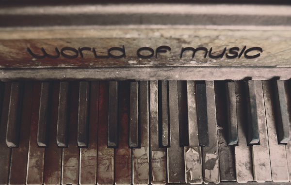Мир музыки старого пианино