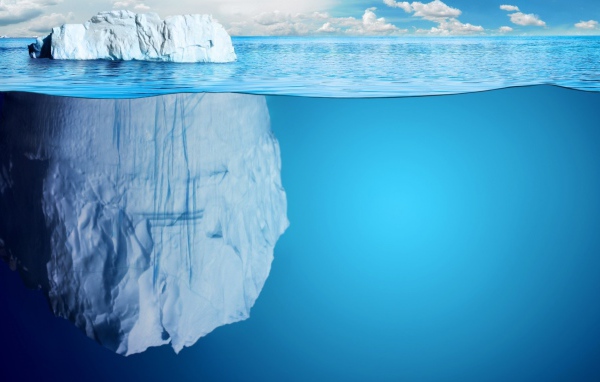 Айсберг скрыт под водой