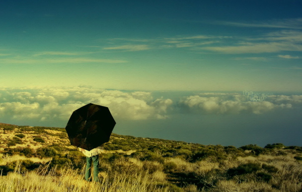 Человек выше облаков