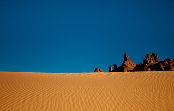 Скалы на краю пустыни