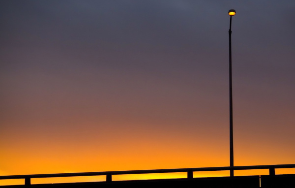 Вечерняя заря и столб