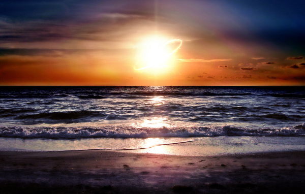 Солнце над океаном