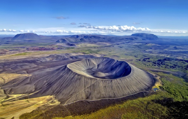 Жерло старого спящего вулкана