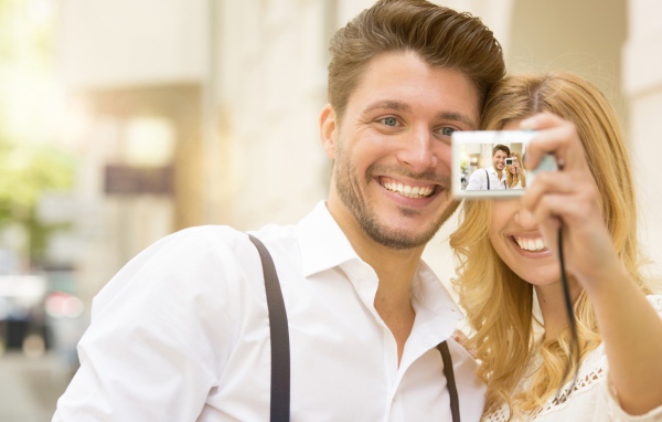 Счастливая семейная пара