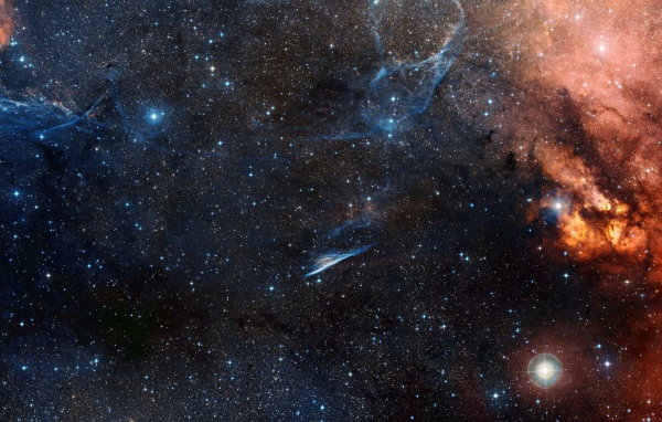 Туманность Карандаш в космосе