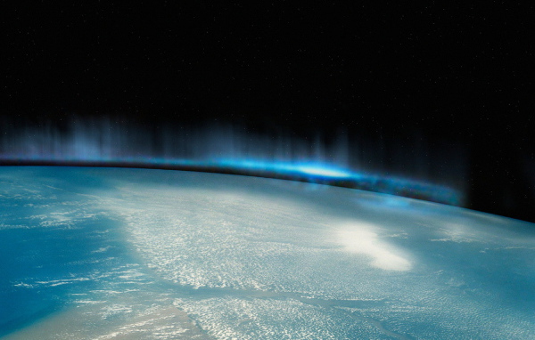 Вид на северное сияние из космоса