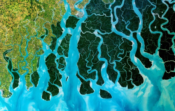 Устье реки Ганг, фото из космоса
