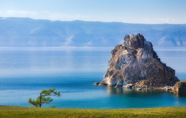 Шаман скала, озеро Байкал