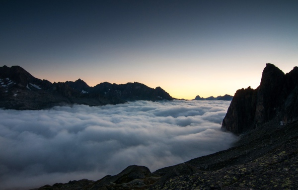 Утро в горах Швейцарии