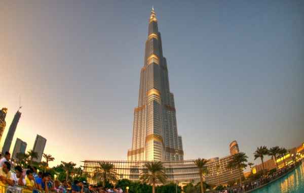 Небоскреб Бурдж-Халифа в Дубае