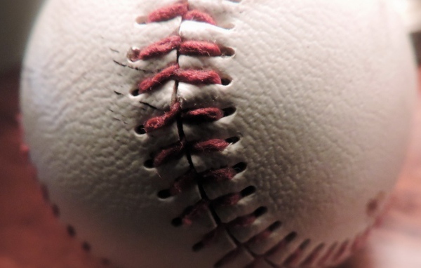 Прошивка на баскетбольном мяче