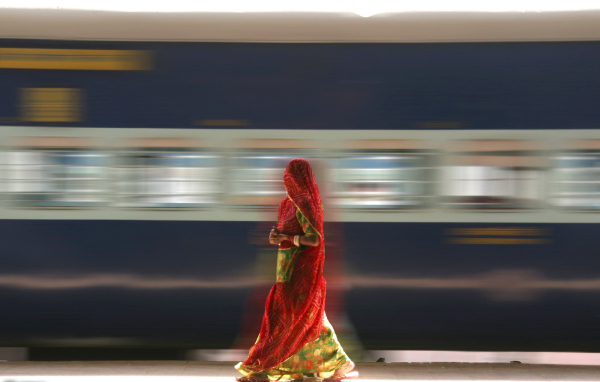 Индианка и поезд