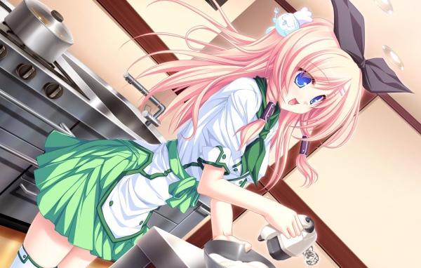 Девушка аниме с миксером на кухне