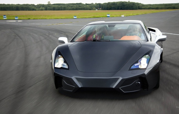 Черный спортивный Arrinera Automotive