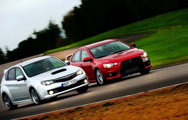 Соревнование Мицубиши и Субару
