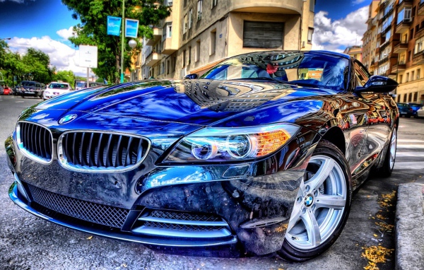Блестящий БМВ, HDR фото