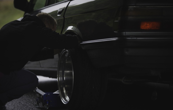 Замена колеса BMW E28