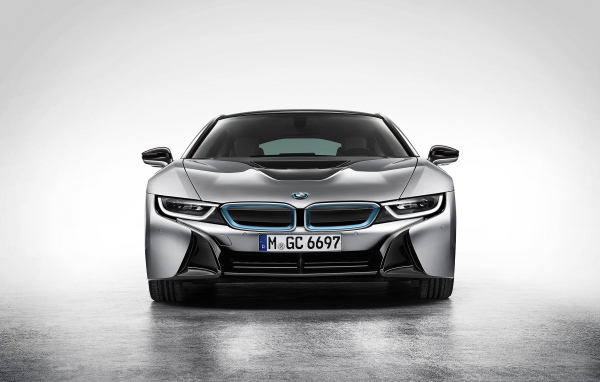 Современный автомобиль BMW i8