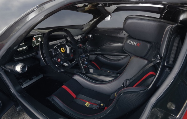 Салон автомобиля Ferrari FXX K