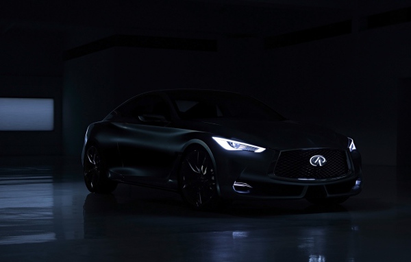 Черный Infiniti Q60 Coupe модель 2015 года