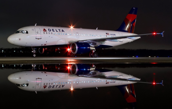Пассажирский самолет компании Дельта