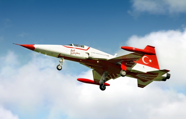 Истребитель турецких ВВС