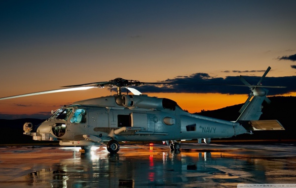 Военный вертолет Sikorsky UH-60 Black Hawk