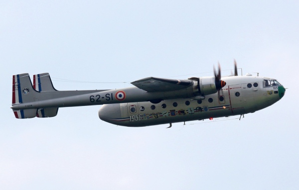 Пассажирский самолет 1950-х годов