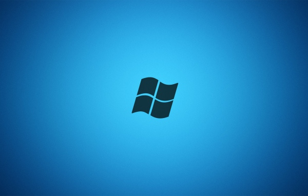 Серый логотип Майкрософт, голубой фон