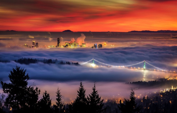 Облако накрыло зимний Ванкувер