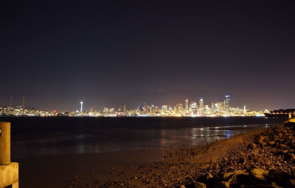 Ночное сияние города Сиэтл, США