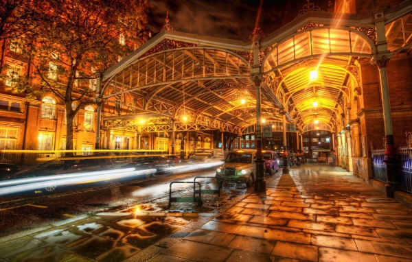 Навес над улицей