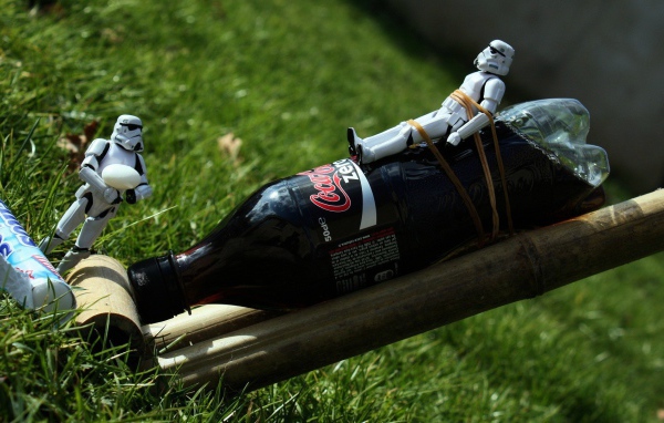 Кола и Ментос - штурмовики собрались в космос