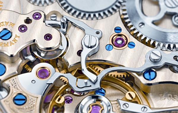 Элементы механизма дорогих часов