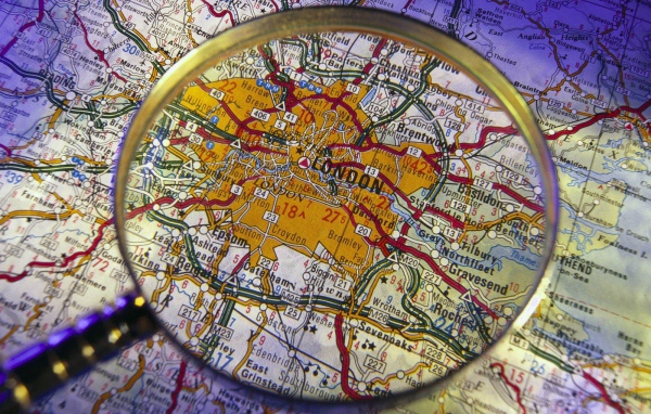 Лупа на карте Лондона