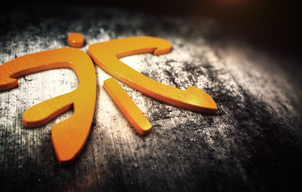 Оранжевый иероглиф фигурка